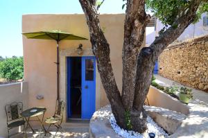 Rodamia Traditional Cottage