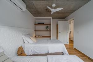 Pé Na Areia, 6 Quartos, Casa Azul