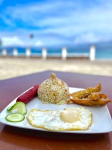 Manalos Lodge and Restaurant