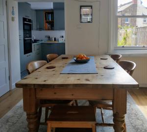 Charming 2-Bed Home in Eastbourne near seafront