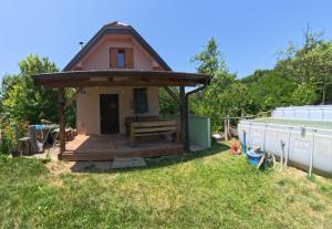 Glamping Volčji tabor - zavetje tišine sredi gozda