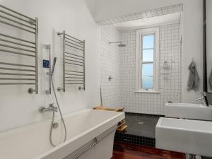 Stay Sensational - Tamboerskloof