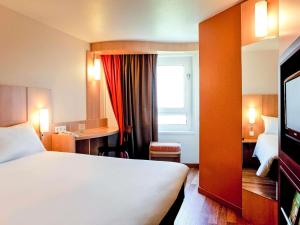 Hotels ibis Lyon Part Dieu Les Halles : photos des chambres