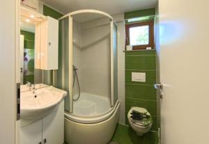 Glamping Volčji tabor - zavetje tišine sredi gozda