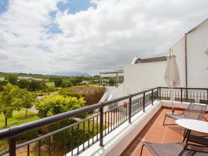 Winelands Golf Lodges 9