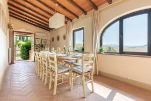 CASALE TEATRO 10, Emma Villas