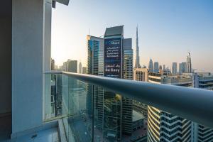 Venetian - Luxe Living 1 BR with Stunning Sky Line Views - Apartmány, Dubaj