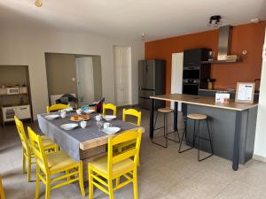 Maisons de vacances Gite du Puits Olivier 10 personne chaleureux 3 etoiles : photos des chambres