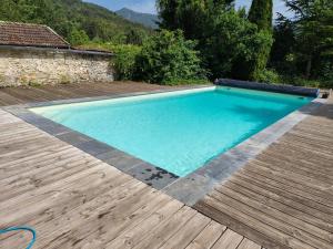 Appartements Gites au Moulin de Ravel : Appartement