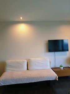 The Spot 43 Sunrise in Makati