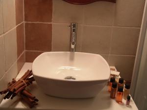 Trikalon Muses Art Suites