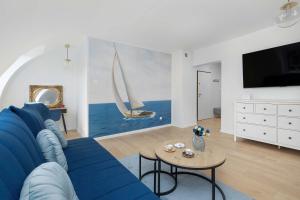 Villa Teresa Apartament Morski w Świnoujściu z Parkingiem i Balkonem by Noclegi Renters