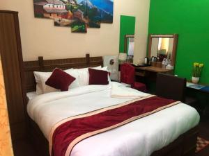 Hotel Apa Ammaa Lodge, Restaurant, and Spa