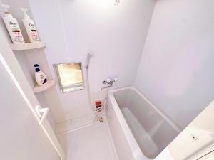 401Room, 5 mins walk from JR Kinshicho North Exit!Near Asakusa & Sky Tree!! The house is on the 4th floor with an elevator convenient transportation There is a balcony