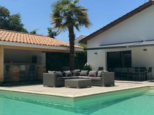 Belle maison avec jacuzzi et piscine chauffé