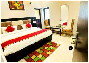 VNS - HOTEL PREAM PREMIUM PS - R - Warm Hospitality & Comfortable Room In Varanasi - Near Kashi Vishwanath Temple - BEST HOTEL IN VARANASI