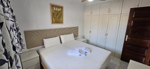 Victoria Court 2 Sunset Pool