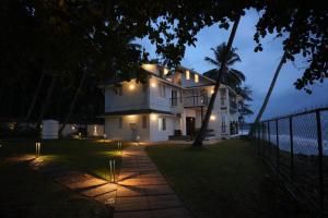 Coastline 4Bedroom cliffside villa