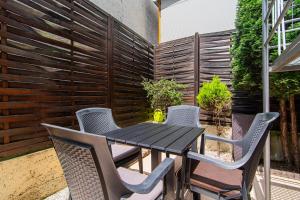 Flexible SelfCheckIns 97 - Zagreb - Garden - Parking- Loggia - 2 Bedrooms
