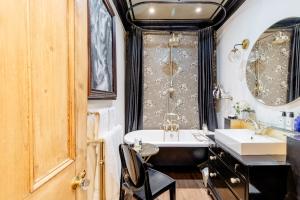 Stylishly Designed Private Home in Central Windsor