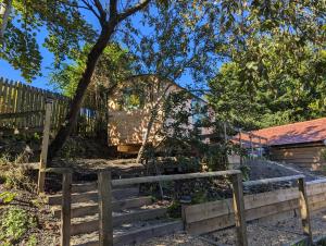 Myndy The Shepherds Hut