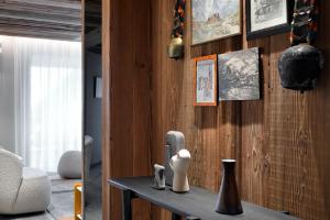 Homency - Chalet White Stone Neige et Soleil