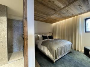 Homency - Chalet White Stone Neige et Soleil