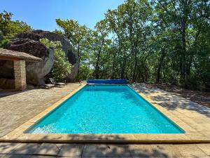 Mas à Gordes avec piscine et vue incroyable à 800 m du village