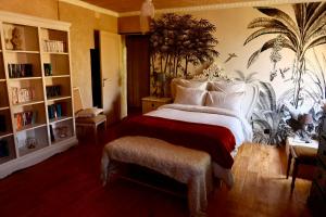 Maisons de vacances La Goroniere - Superbe Charentaise renovee - 2 logements - Piscine chauffee : photos des chambres