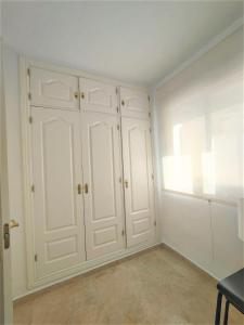 A 5 min Estación de Tren- Patio-Parking y Playa