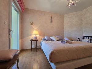 Maisons de vacances Belle villa 6 personnes - Piscine et parking prives - Terrasse - 3 chambres doubles : photos des chambres