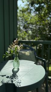 KREATIVPAUSE Workation in Bayern - Stilvolle Workation-Unterkunft mit Arbeitsplatz & Naturblick in Bayern