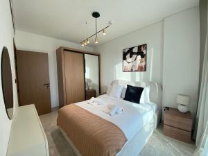 Modern & Cozy 1 Bedroom Apartment in JVC 215-GLX-1