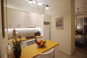 Secret Garden by Acropolis - Athens Central Gem