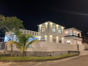 ANJONG ANJANG Homestay