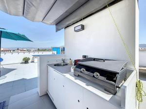 B Marina 410 Atico un dormitorio vista canal