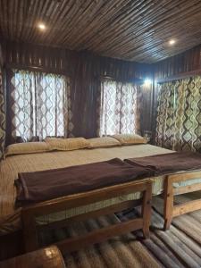 Escape Natural Farm stay - Loghouse