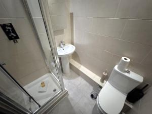 Spacious 2 Bed 2 Bath on Osborne Road