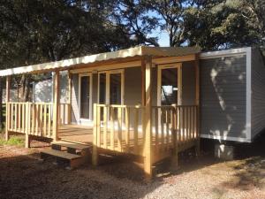 Campings Camping Domaine de Gajan : Bungalow Deluxe 