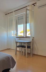 Cozy Studio with Balcony & Free Parking