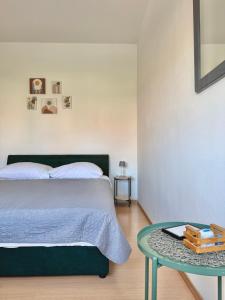 Cozy Studio with Balcony & Free Parking