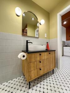 Color and Retro Apartments Global Office, Free Garage, Self Check-in