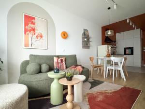 Color and Retro Apartments Global Office, Free Garage, Self Check-in