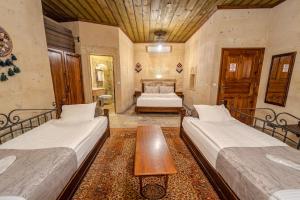 Family Stone Room with Balcony 106 room in Osmanbey Cave House