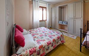 Gorgeous Apartment In Cerreto Guidi