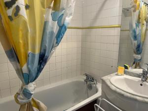 F1 véranda jardinet en résidence front de mer