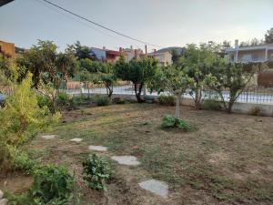 Aristi s Cozy Seaside Apartment Nea Iraklitsa
