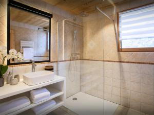 Chalets Chalet Julena - OVO Network : photos des chambres