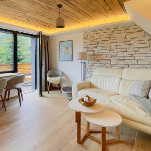 Birkenchalet, idyllisch am Waldrand mit Sauna und Kamin