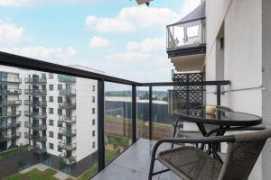 Baltic Breeze Apartment in Gdynia with Parking & Access to the Outdoor Gym by Noclegi Renters